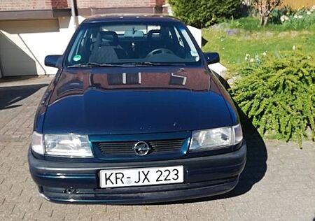 Opel Vectra 2.0i CC GL