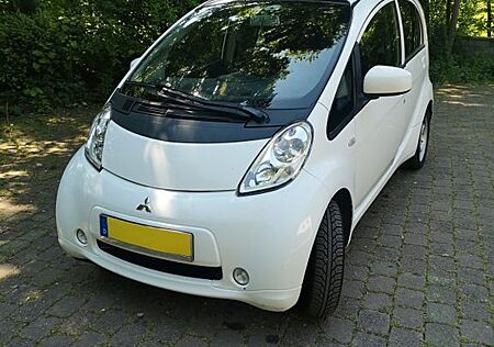 Mitsubishi i-MIEV - -