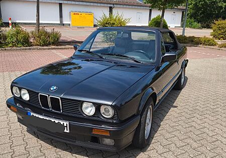 BMW 330 E30 Cabrio Oldtimer