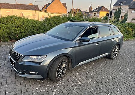 Skoda Superb 2.0 TDI SCR 140 G t DSG 4x4 Ambit. Co...