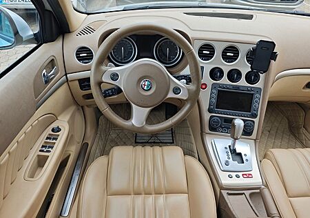 Alfa Romeo 159 3.2 JTS V6 Q4 Schaltwippen_Leder