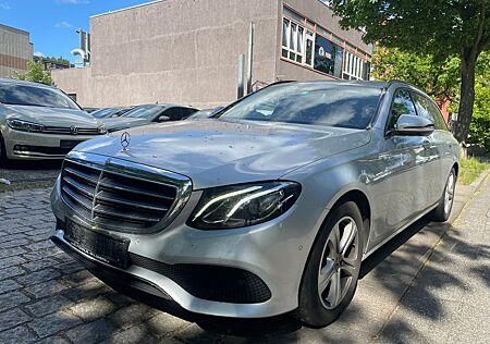 Mercedes-Benz E 220 Avantgarde Navi CAM PDC originalfarbe TOP