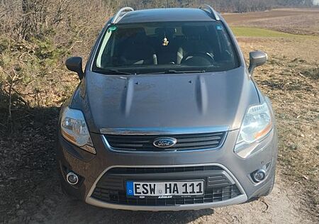Ford Kuga 2,0TDCi 4x4 120kW Champions Ed. PowerSh...