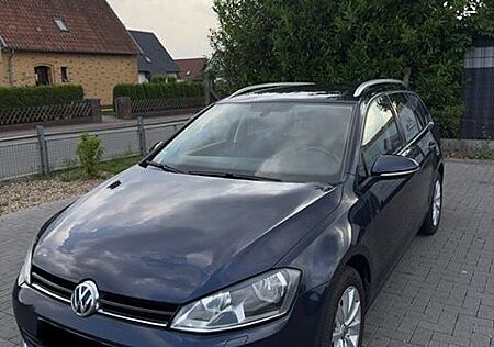 VW Golf Volkswagen 1.6 TDI BlueMotion Comfortline Variant ...