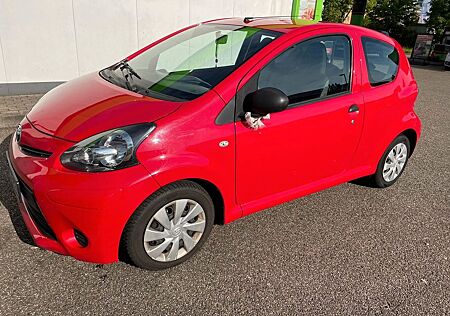 Toyota Aygo (X) Aygo (X) 1,0-l-VVT-i -