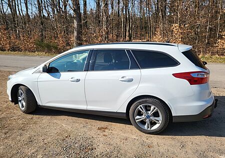 Ford Focus 2,0TDCi 85kW PowerShift SYNC Edition S...