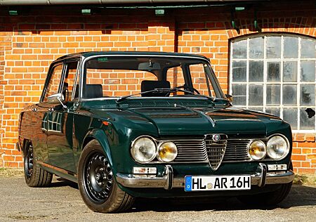 Alfa Romeo Giulia Super 1600 Bj. 06/67 Bollino d´oro