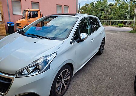 Peugeot 208 1.2 Allure PureTech 110 EAT6 S & S Allure