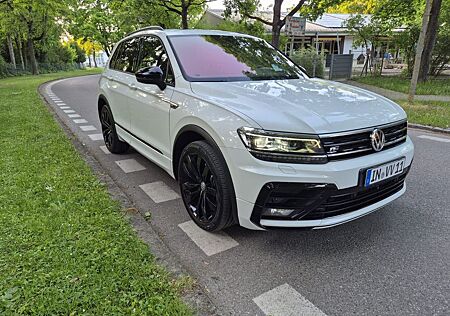 VW Tiguan Volkswagen 2.0 TDI 4M R Line*PANO*HUD Black