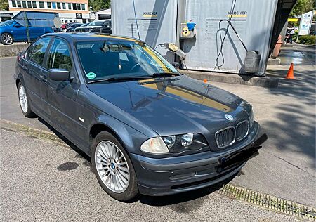 BMW 316i - BJ 2001 211k Rostfrei, unfallfrei