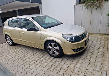Opel Astra 1.8 ECOTEC Cosmo 92kW Automatik Cosmo