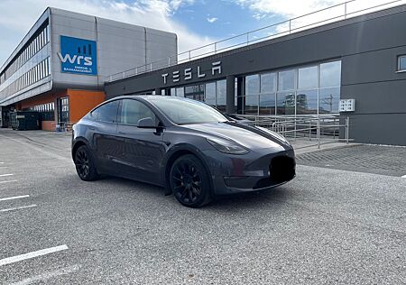 Tesla Model Y Long Range Dual Motor AWD Long Range