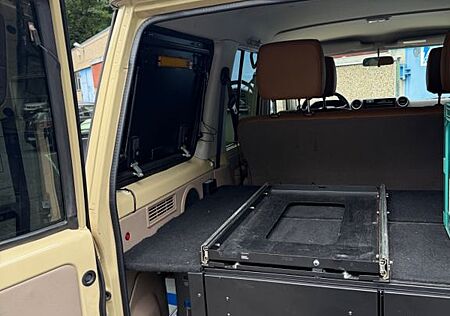 Toyota Land Cruiser gebraucht kaufen Toyota Land Cruiser GRJ 76 70 th