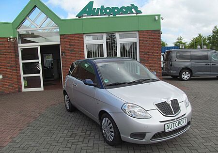 Lancia Ypsilon 1.4 16V Oro