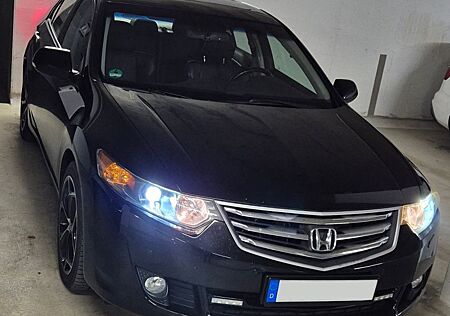 Honda Accord 2.4 Executive Automatik 18" AHK TÜV NEU