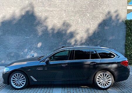 BMW 540i Tour-xDrive,Lux.Line,HUD,PANO,LEDER,ACC,AHK