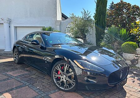 Maserati GranTurismo S 4.7 V8 MC Shift, Skyhook