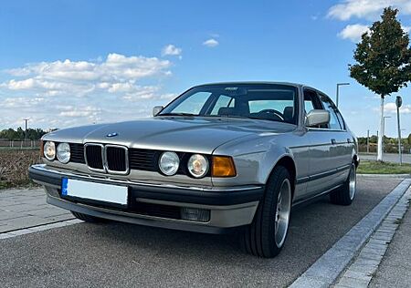 BMW 730