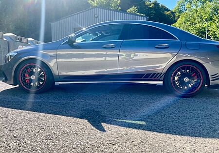 Mercedes-Benz CLA 45 AMG Mercedes-AMG CLA 45 4MATIC Coupé LED/Pano/Kamera