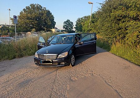 Mercedes-Benz C 180 CGI BlueEFFICIENCY ELEGANCE Autom. ELE...
