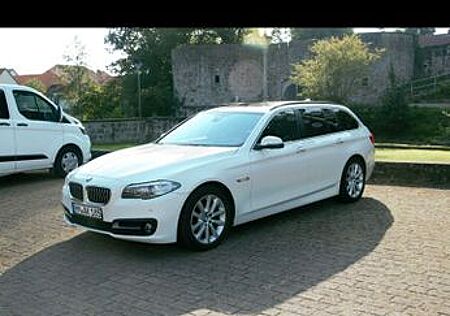 BMW 530d Touring A Luxury Line Luxury Line
