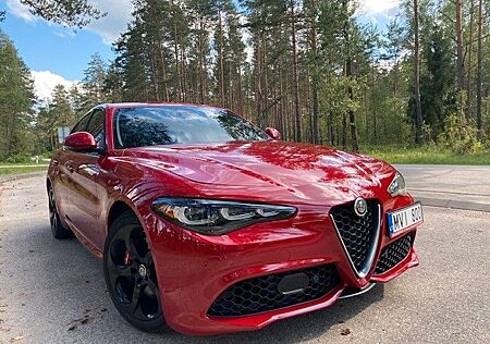 Alfa Romeo Giulia 2.0 Turbo 16V 206 kW AT8-Q4 Veloce Veloce