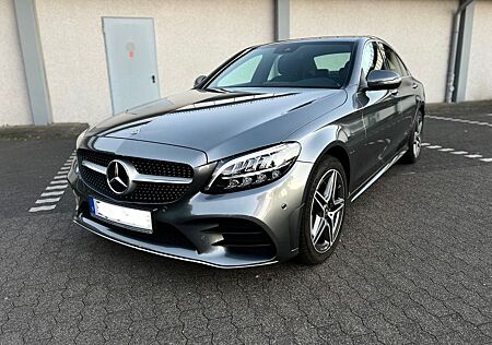 Mercedes-Benz C 180 Autom AMG Line Command online