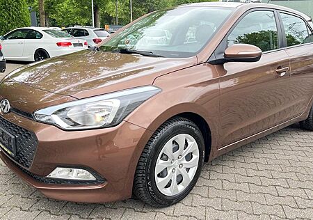 Hyundai i20 Style 1.4*Automatik*Klima*SHZ*99TKM*TüvNeu*