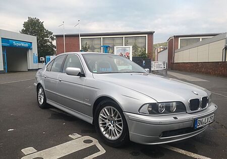 BMW 525i A Exclusive Exclusive