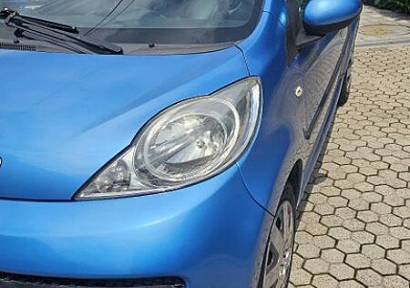 Peugeot 107 Klima, elektrische Fensterheber, USB Radio