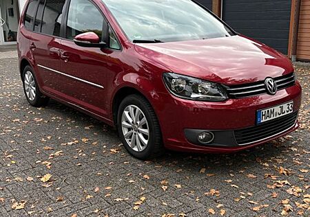 VW Touran Volkswagen 1.6 TDI Highline BlueMotion Technolog...