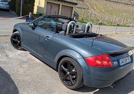 Audi TT Roadster 1.8T 110KW -