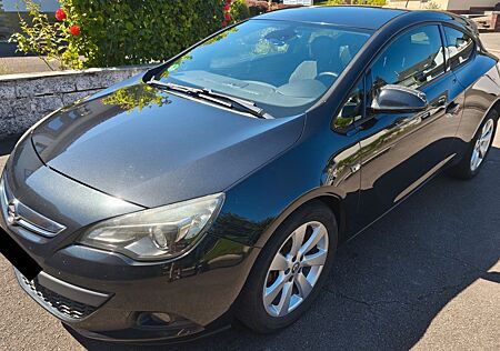 Opel Astra GTC 1.4 Turbo 103kW -