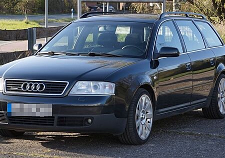 Audi A6 2.4 Avant quattro