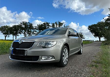 Skoda Superb 1.8 TSI DSG Family