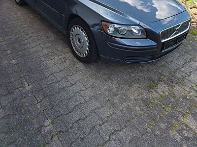 Volvo V50 2.0D 8-fach bereift, AHK, Kupplung neu