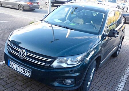 VW Tiguan Volkswagen 2.0 TDI DSG 4MOT BMot Tech Sport & St...