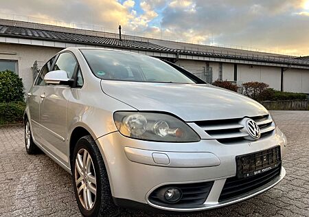 VW Golf Plus Volkswagen V Tour*AUTOMAT*DSG*AHK*PDC*SCHECKHEFT!