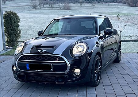 Mini Cooper S Aut. LED Navi Sitzheiz. Tempomat 8 Fach