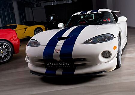 Chrysler Viper GTS-R