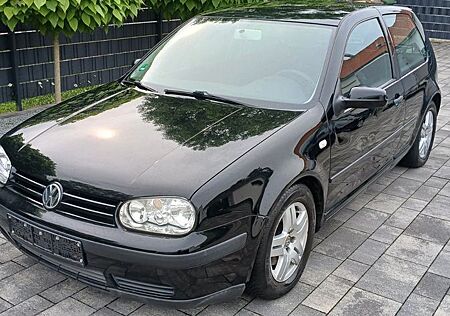 VW Golf Volkswagen 1.9TDI 74kW