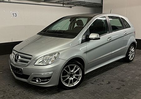 Mercedes-Benz B 160 SPORTPAKET NAVI~PANO~PDC~SHZ~WENIGKM~
