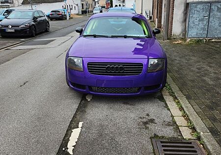 Audi TT Coupe 1.8T quattro 165 kW -