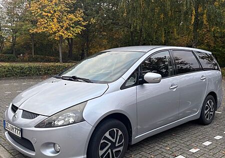 Mitsubishi Grandis 2.4 Motion 7-Sitzer Motion