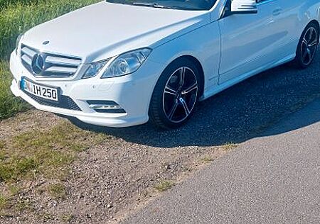 Mercedes-Benz E 250 Cabriolet BlueEFF. AVANTGARDE AV...