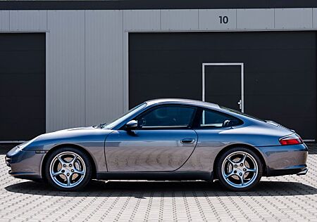 Porsche 996 Carrera 4 Coupé