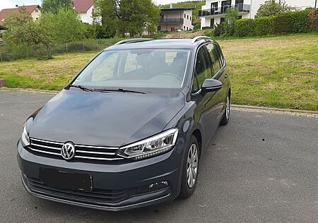 VW Touran Volkswagen 2.0 TDI SCR Highline Highline