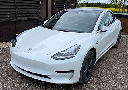 Tesla Model 3 Standart Range Plus RWD