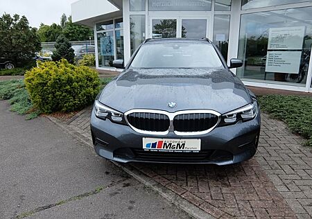 BMW 320iA Touring LED Navi PDC SH