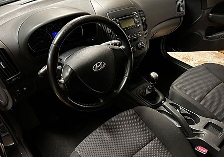 Hyundai i30 1.4 Edition Plus EZ 2009 TÜV/HU 04/27